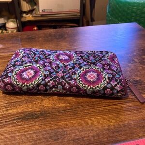 Vera Bradley quilted fabric zip around wallet